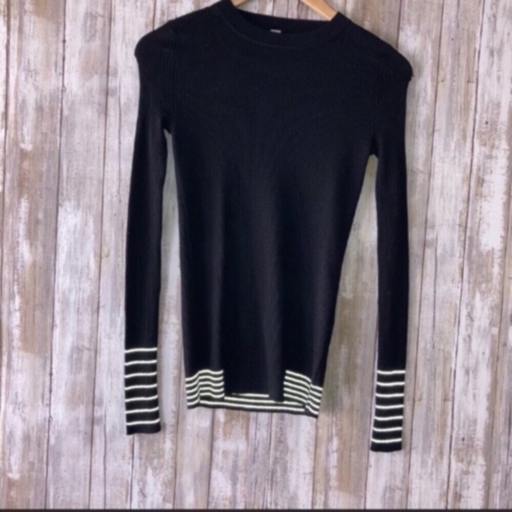 Athleta Black Ribbed Knit Long Sleeve Sweater - Picture 3 of 6